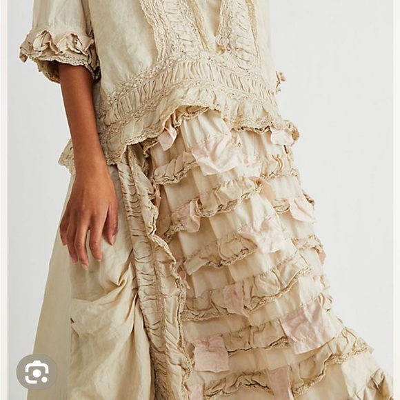Magnolia Pearl Dresses & Skirts - Elegant Cream Ruffled Dress
